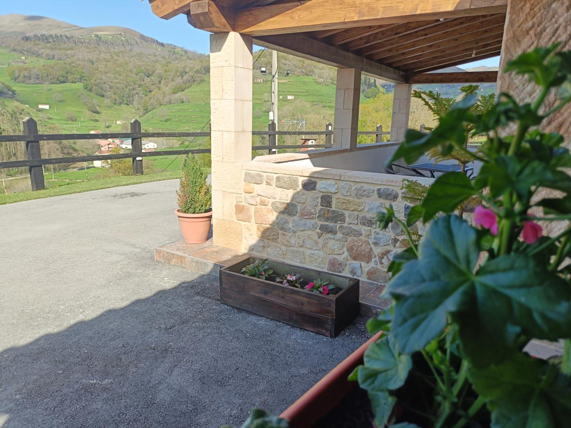 Casa Rural Los Riveros De Jeromo Selaya Exterior photo